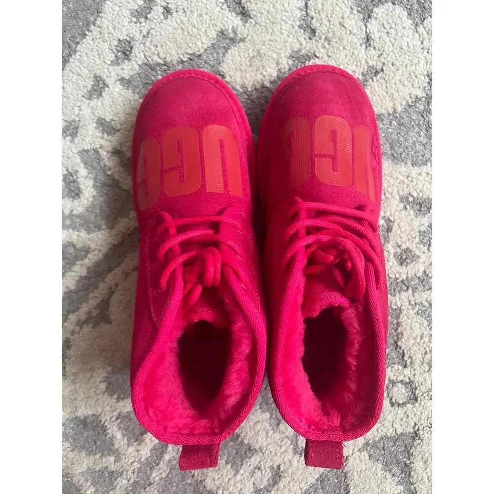 NWT❤️UGG Neumel II Scatter Graphic sz4